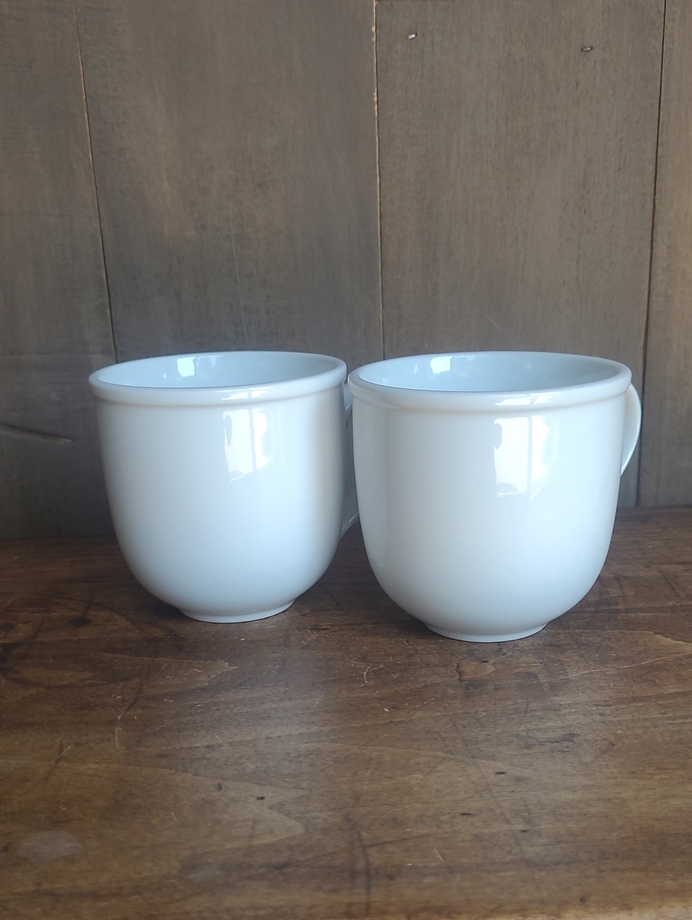 EUC Crate&Barrel Cafeware II Mugs White Ceramic or Porcelain Coffee Cup Set of 2